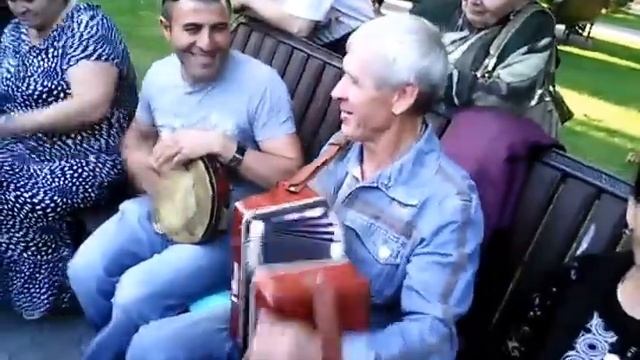 ИГРАЙ ГАРМОНЬ ДУШЕВНАЯ! Семёновна интернациональная.
