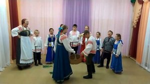 В огороде бел козёл.