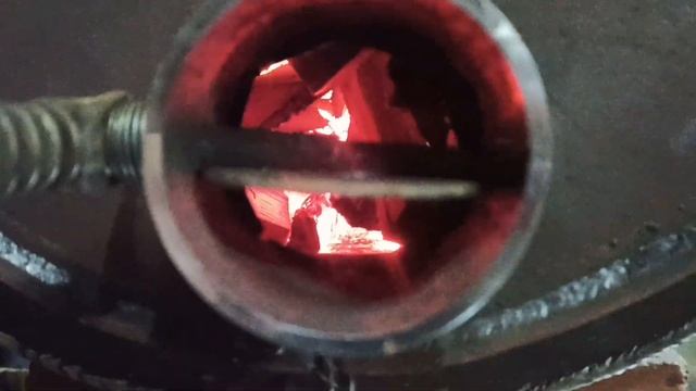 Печь стреляет во впуск. (Микровзрыв пиролизного газа?)