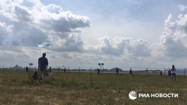 Групповой пилотаж индийских "Павлинов"