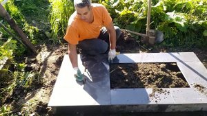 Простая установка памятника