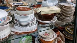 Посуда и мебель в комиссионках Италии. Что понравилось,что купили.