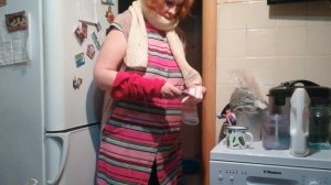 Что сделать из старых кофт!? Митенки! Гетры! И украшения для, чашек! Супер