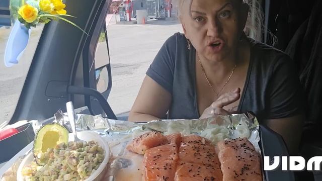 Почему мы плачем на выпускных? Что за люди попадаются на пути наших детей?MUKBANG,lorausa смотреть онлайн