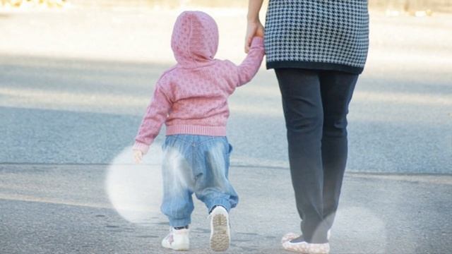 Губы его скривились, а глаза наполнились слезами смотреть онлайн