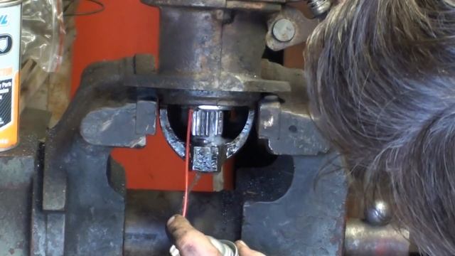 1959 GMC 270 Starter Bendix Repair смотреть онлайн