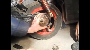 как поменять пружину сцепления на yamaha jog 3kj если нету ключа на 36