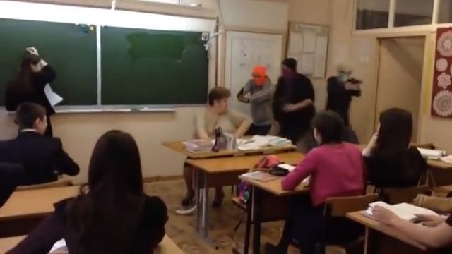 Как свалить с уроков без записки смотреть онлайн