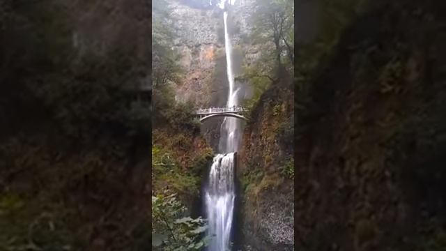 Водопад в Орегоне Multnomah Fall