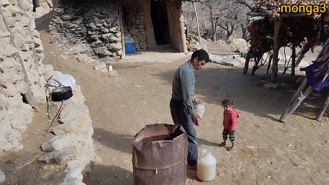 Nomadic family: building a wall in a nomadic way