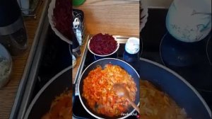 БОРЩ С ФАСОЛЬЮ ОЧЕНЬ ВКУСНЫЙ...БЕЗ КАРТОШКИ И КАПУСТЫ! Покажу 2 варианта приготовления.( Июнь 2023г