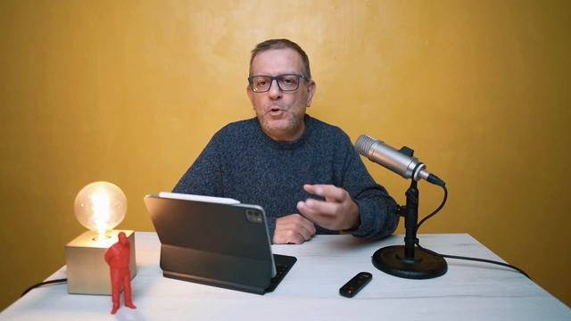 E anche questa fotocamera è andata: Zeiss ZX1 смотреть онлайн