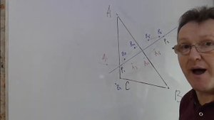 Серединный перпендикуляр к стороне треугольника. Построение.