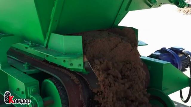 Мобильный комплекс для смешивания сыпучих материалов с точной дозировкой компонентов.