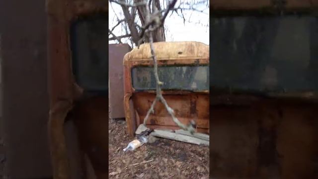 Заброшенный автобус. наше первое но шокирующее видео. ?зацени.
