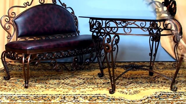 Кованый диванчик и столик диван стол из металла в интерьере смотреть онлайн