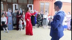 Новый Чеченский Ловзар в Грозном - 2023. Молодежь красиво танцует Лезгинка.