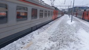 ЭД4М 0192 Сообщением Москва Ярославская - Пушкино отправляется с Ярославского вокзала.