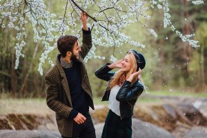 Белый снег мутнеет в блеске...Константин Фофанов