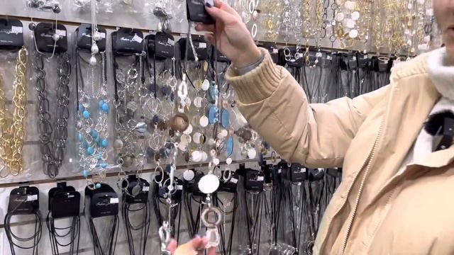 ДВУХЭТАЖНЫЙ ДОМ БИЖУТЕРИИ НА САДОВОДЕ