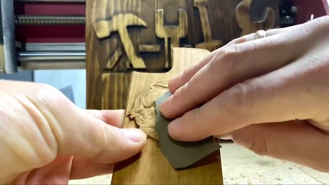 Чехол на айфон 12 с деревянной 3D накладкой. Символ 2021 года Бык. wooden case for iPhone 12 смотреть онлайн