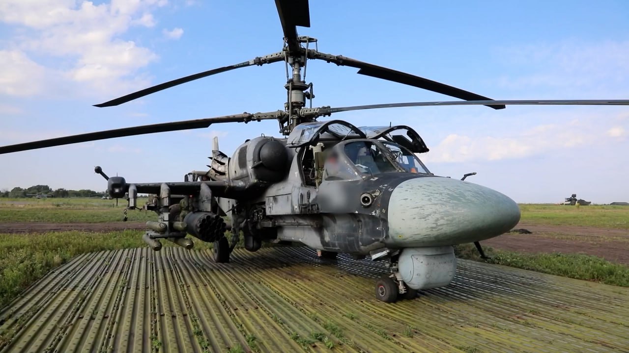 Ударные вертолёты Ка-52 и Ми-35 уничтожили опорный пункт ВСУ под Красным Ли...