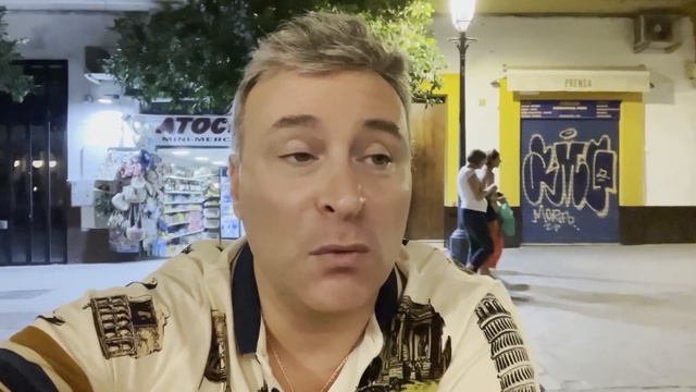 BULLFIGHTING, FLAMENCO DANCING AND TAPAS - Weekend in Sevilla, Spain смотреть онлайн