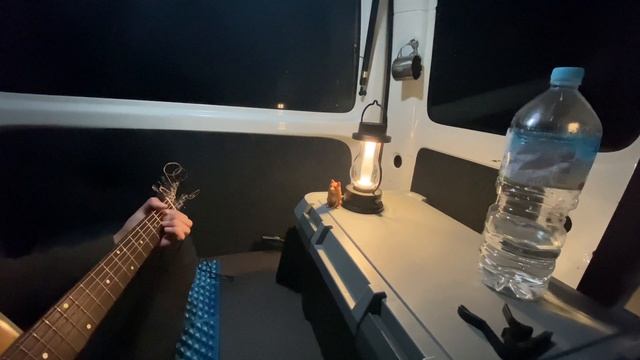 【車中泊】大雨が降る海岸でひとり車中泊【ハイゼットカーゴ】
