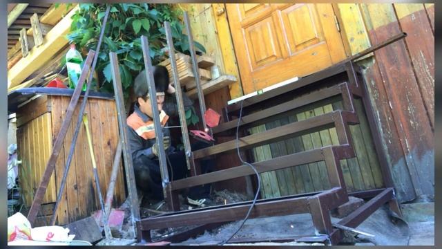 Металлическое крыльцо к дому