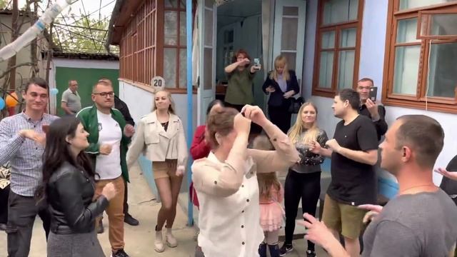 Счастливые Евгений и Анна!!! Сюрприз для молодоженов, на 2ой день свадьбы от любимой тёти Татьяны!!