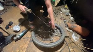 Леха ушел в отрыв, сделал мотоцикл с мотором от бензопилы