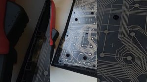 Восстановление контактов на клавиатуре Dell KB636 клеем на серебряной основе