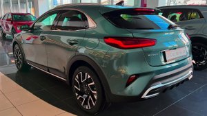 2023 Kia XCeed Обзор Корейского автомобиля. Интерьер и экстерьер.