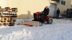 Дождались! новинка! Уборка мокрого снега российским компактным трактором Митракс