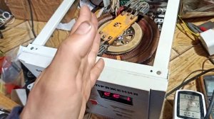 Сколько электроэнергии потребляет мощный стабилизатор напряжения на 8 кВт ?