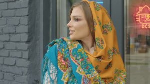 Шаль из уплотненной шерстяной ткани с шелковой бахромой "Медальоны", вид 13