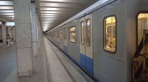 81-760 ока на станции «академическая» КРЛ