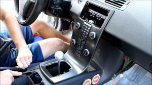 Volvo C30, Facelift Interior (2008+) Waterfall Console Removal