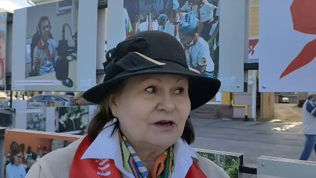 С днем ПИОНЕРИИ! смотреть онлайн