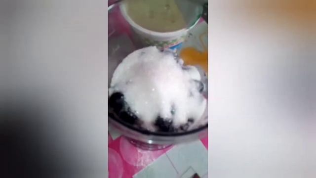 Йогурт  смородиновый, легко и быстро!