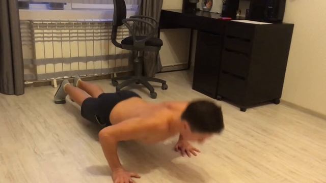 Как накачать трицепс в домашних условиях(ТРЕНИРОВКА) смотреть онлайн