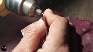 четки из бильярдного  шара??(кулак)