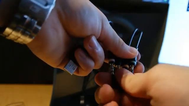 ROCCAT Kave 5.1 - Unboxing Video смотреть онлайн