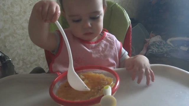 и двух ложек этому ребенку мало смотреть онлайн