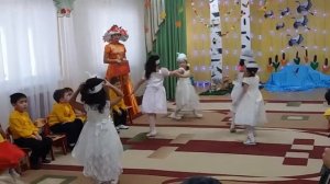 Танец лебедей в детском садике Айша
