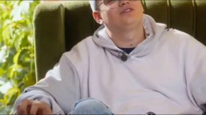 Бустер пьёт антидепрессанты / Агент Шоу Насти Ивлеевой