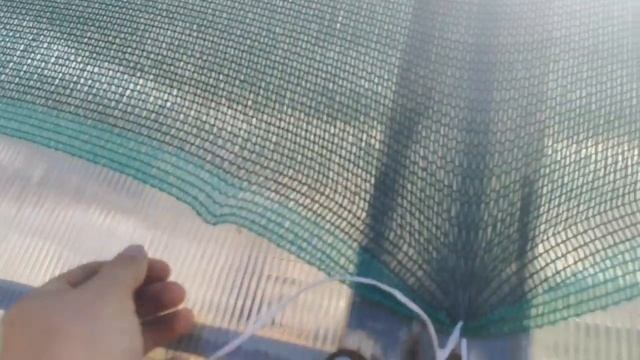Как закрепить Притеняющую Сетку на Поликарбонатной теплице!