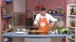 Грузинский овощной салат с ореховой заправкой // "Есть? Идея!" 03.11.20