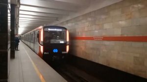 Отправление "Балтийца" в оборотный тупик станции метро Проспект Ветеранов.