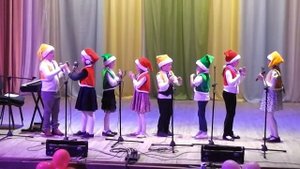 "ПРЯНИЧНАЯ ПЕСНЯ" Муз. А.Журбина сл. П.Синявского Хор 1 класс Музыкальной школы Заславль -  Минск